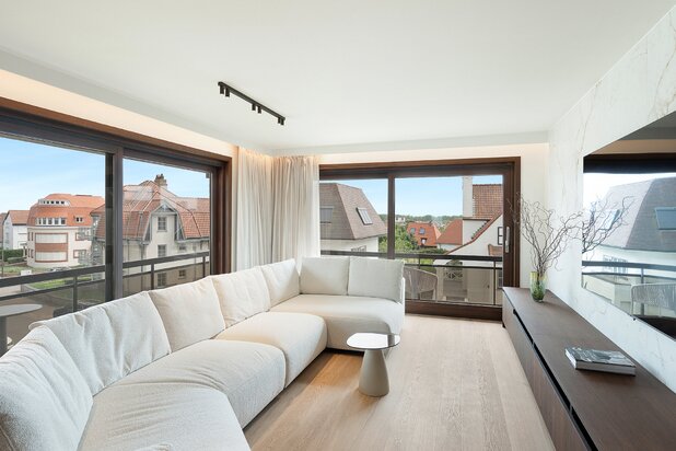 Beautifully renovated duplex apartment on Jozef Nellenslaan