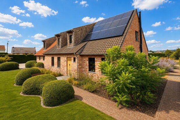 Te koop, Landelijke villa met verwarmd zwembad op rustige ligging te Brakel!
