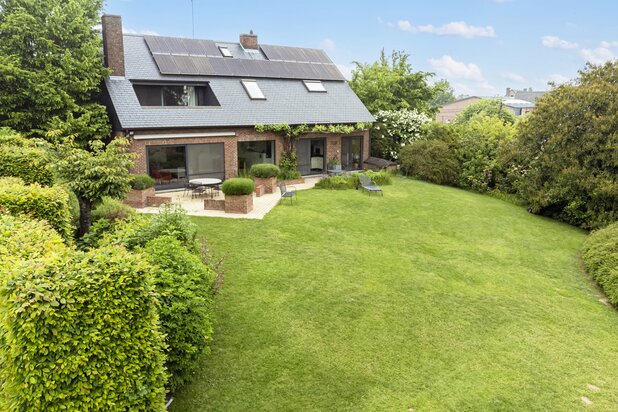 Villa avec vue panoramique sur 32 ares (+ prairie)