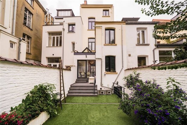 Magnifique maison de maître entièrement rénové hyper bien situé dans le quartier EU