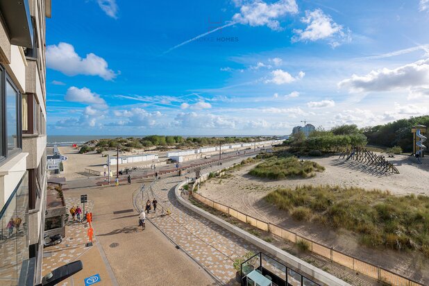 Instapklaar appartement met open zicht over het Dir. Gen. Willemspark en de Zee