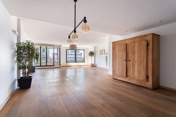 Appartement spacieux et lumineux avec terrasses, au cœur d'Anvers