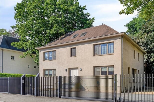 PARK DEN BRANDT : Ruime villa met 5 slaapkamers, lift en ZW-tuin op 1.017 m².