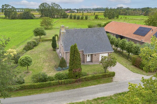 Villa te koop in OOST WEST EN MIDDELBEERS met referentie 19412517222