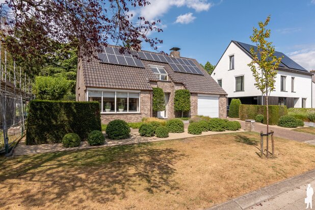 Vrijstaande woning met 3 slaapkamers en prachtig aangelegde tuin in Hoogstraten!