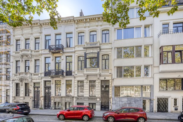 Historische grandeur met uitzonderlijk woonpotentieel