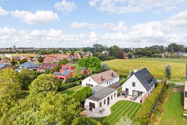 Hedendaags wonen in een karaktervolle villa