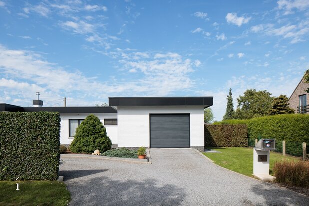 Modernistische woning op zuidgericht perceel van 1.004 m² in groene omgeving