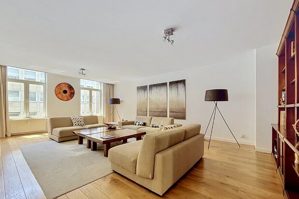 Ruim duplexappartement met terras in Brussel