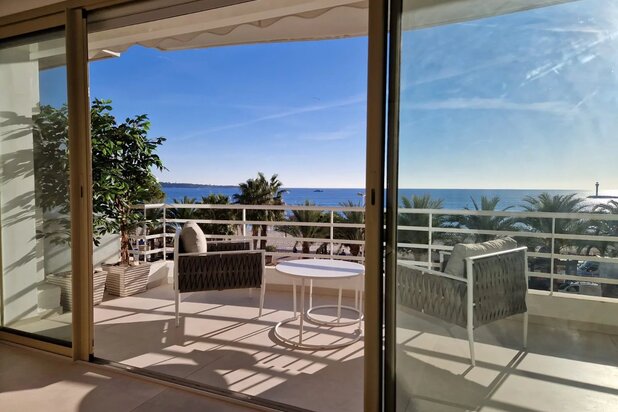 UNIEK GELEGEN APPARTEMENT IN CANNES - LA CROISETTE