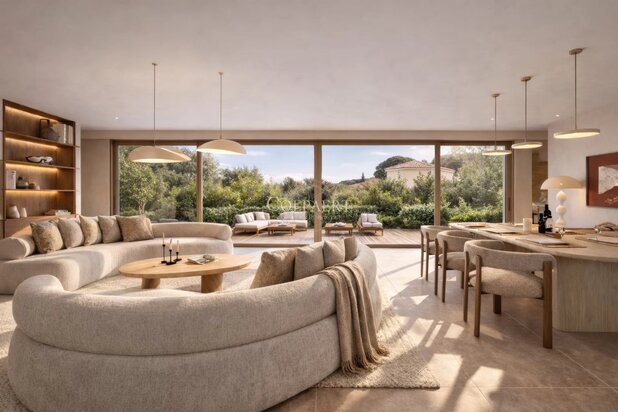 FOR SALE LUXURY APPARTMENT THE HEART of SAINT-TROPEZ