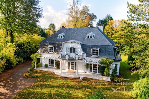 Elegante villa om te renoveren nabij het Zoniënwoud