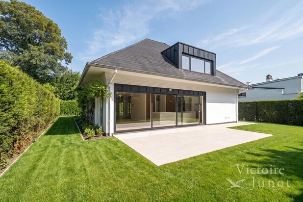 Uccle – Fort Jaco | Magnifique villa entièrement rénovée dans un écrin de verdure