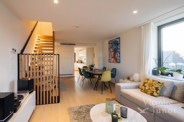 Pl.Brugmann prachtig penthouse 4 kamers gerenoveerd