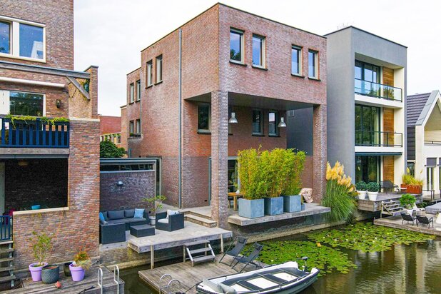 Villa te koop in Woerden met referentie 19812321220