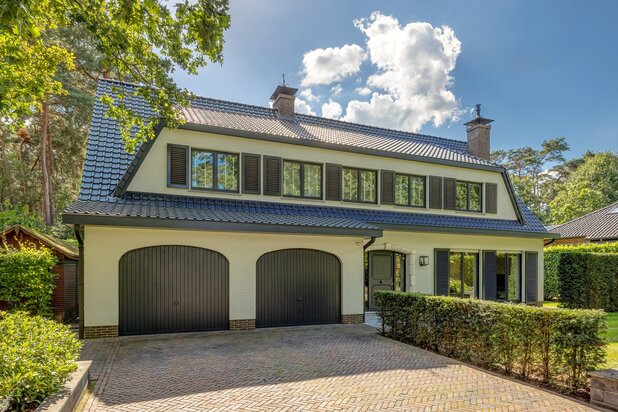 Modern gerenoveerde villa in doodlopende straat