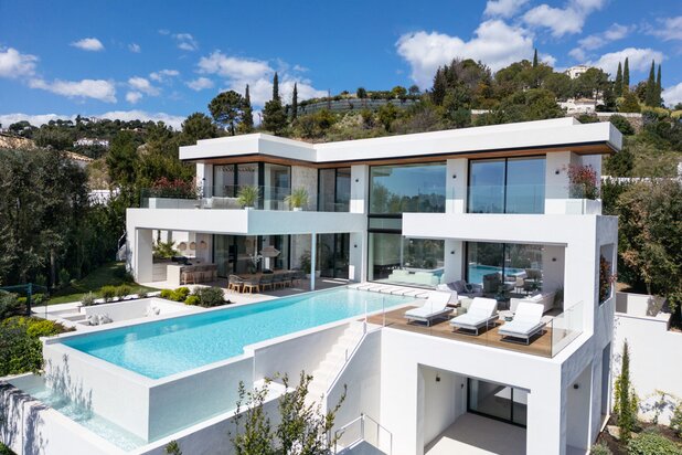Villa met open panoramisch uitzicht op zee, in Real de La Quinta, Benahavis