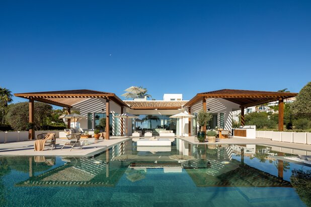 Villa aan de golfbaan in La Cerquilla, Nueva Andalucía