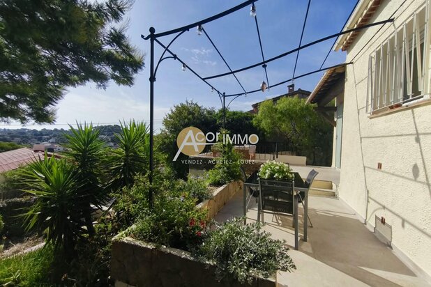 SIX FOURS LES PLAGES - VILLA T4 + GARAGE
