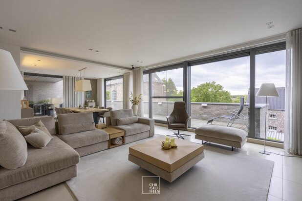 Stijlvol penthouse van 200 m² met ca. 100 m² terrassen in Oud-Rekem