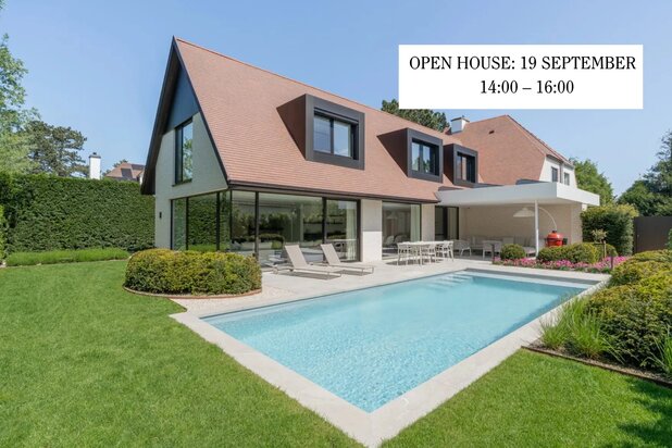 Fully renovated villa, offering the feel of a new-build home, peacefully located on the edge of Het Zoute.