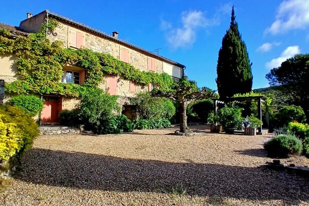 Maison à vendre à Saint Chinian – 5 chambres – 300 m²