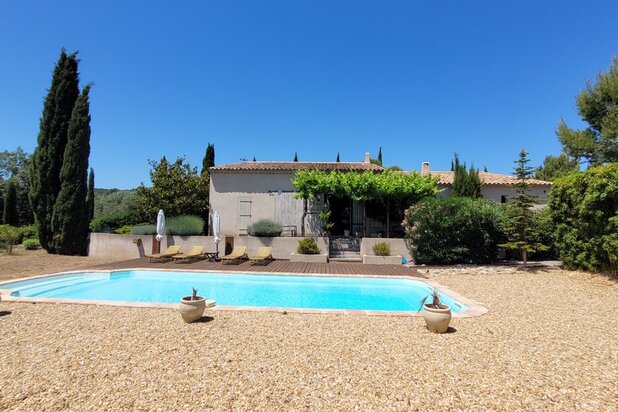 Maison indépendante à vendre à Bize Minervois – 8 chambres