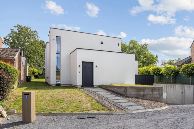 Moderne woning met zuidtuin rustig gelegen te Hees