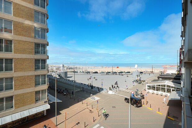 Stylish apartment with sea view at Rubens Square
