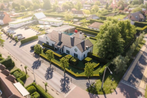 Exclusive luxury villa located in the Villapark in Waregem