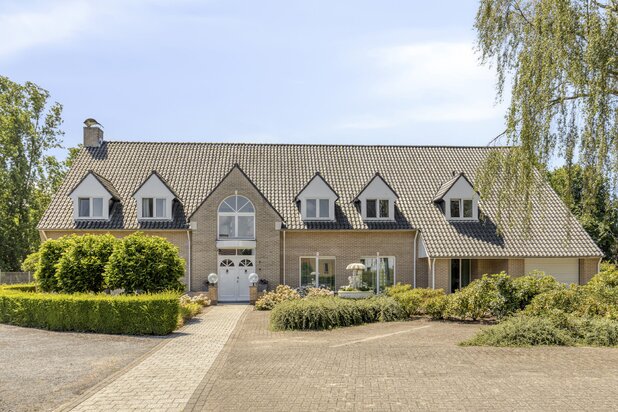 Villa te koop in SINT JANSTEEN met referentie 19412324168