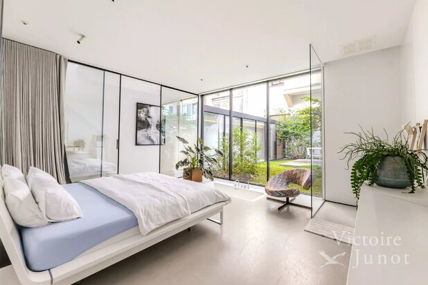 Stylish furnished three-bedroom apartment