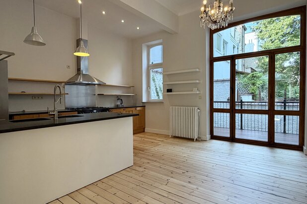 Beautiful art-deco town house