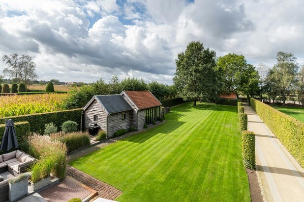 Woonst met B&B en appartement te koop in Minderhout