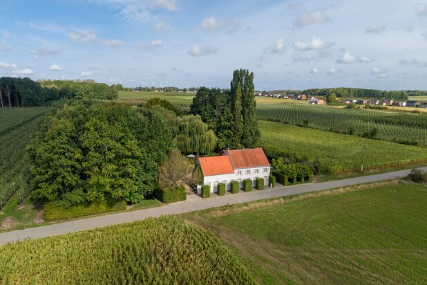 Uitzonderlijke eigendom met ca. 4,7 ha aan gronden