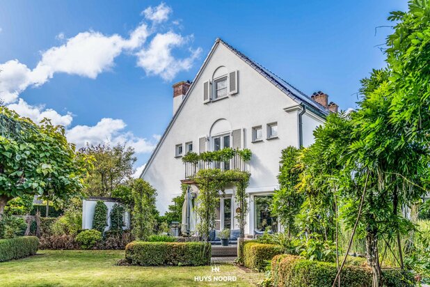 Spacious villa with the option to run a private practice