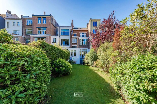 Une maison de caractère avec garage et jardin quartier Boileau