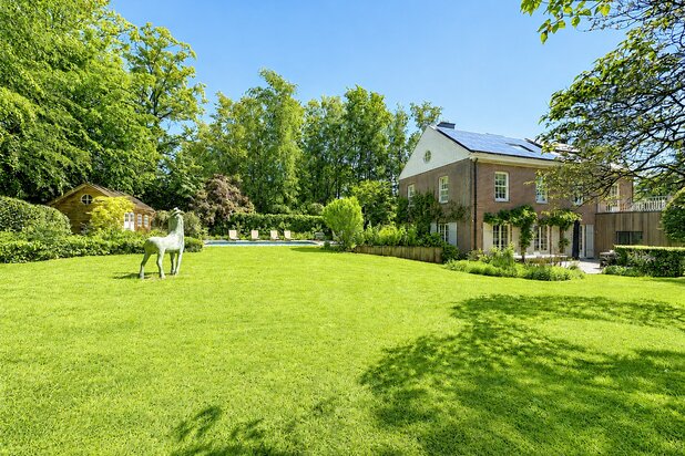 Stunning villa with pool - Bechet neighborhood