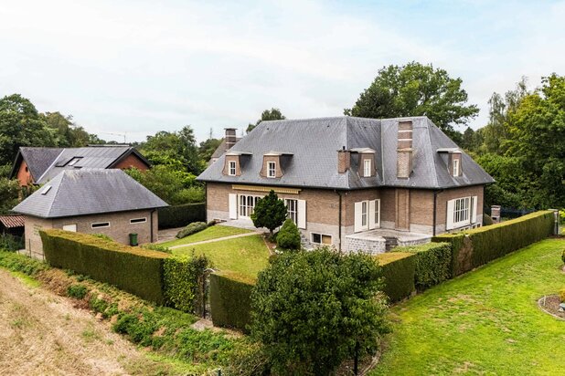 Prachtige villa met zicht op de velden te Berlare
