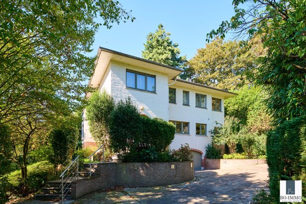 Villa avec seconde parcelle attenante
