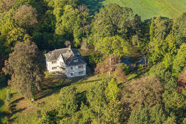 Uitzonderlijk landhuis op historisch parkdomein van ca. 2,68 ha in Blaasveld.