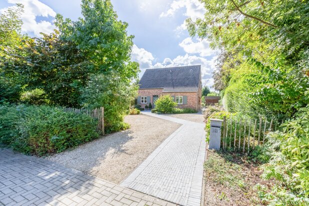 Energiezuinige en uitstekend verzorgde villa met zuidgerichte tuin in Sinaai
