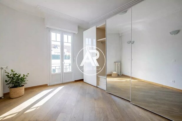 NICE CARRE D'OR // 3 PIECES // 97m²