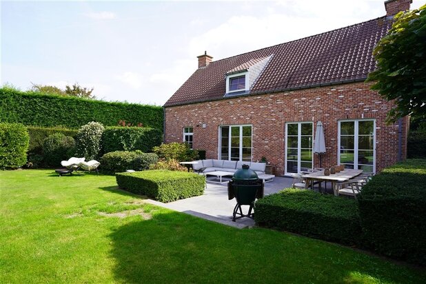 Totaal gerenoveerde eigendom op 1.245 m² nabij Kortrijk