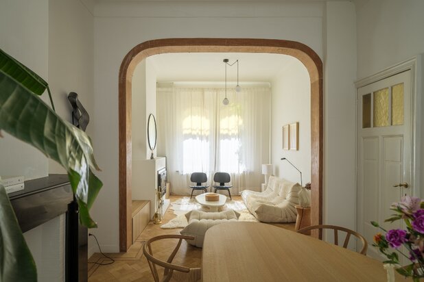Stijlvolle townhouse met karaktervolle art-nouveaugevel op een gegeerde locatie nabij het Baudelohof.