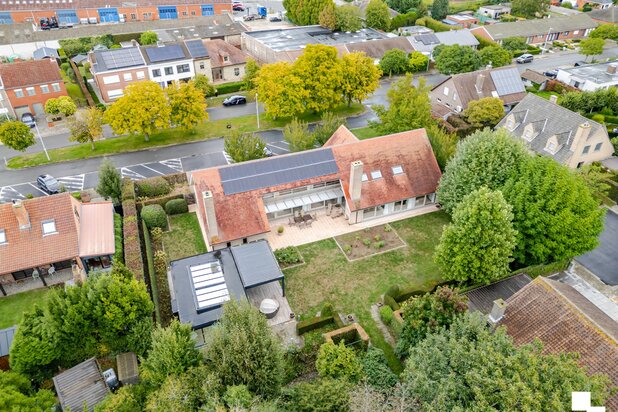 Imposante villa met fantastische tuin en poolhouse - Rumbeke