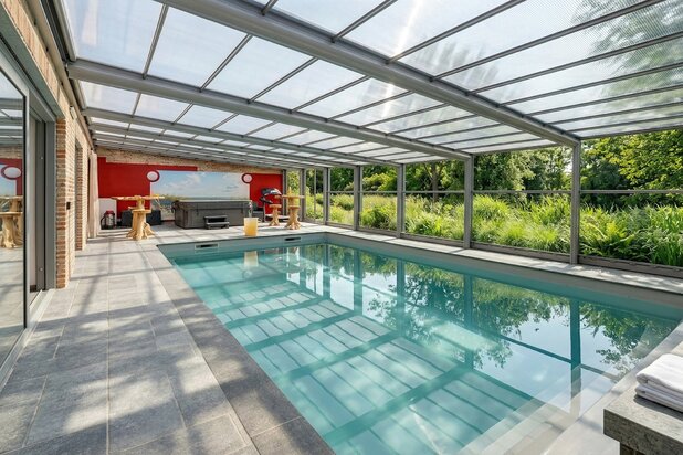 Exclusieve villa : wellness, woonfunctie en uitzicht op vijve