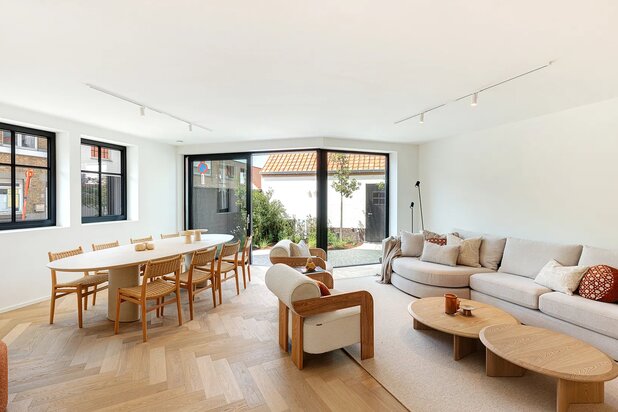 Prachtige en ruime nieuwbouwhoekwoning met 5 slk's te oud-Knokke