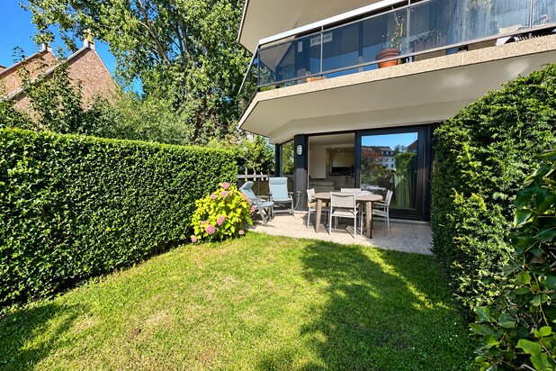 Bright garden apartment in the heart of Het Zoute