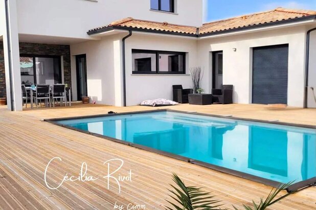 Villa contemporaine T5 avec piscine